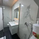 Djakbe Hotel Linze