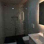 Djakbe Hotel Linze