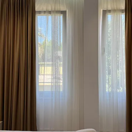 Hotel Djakbe Linze