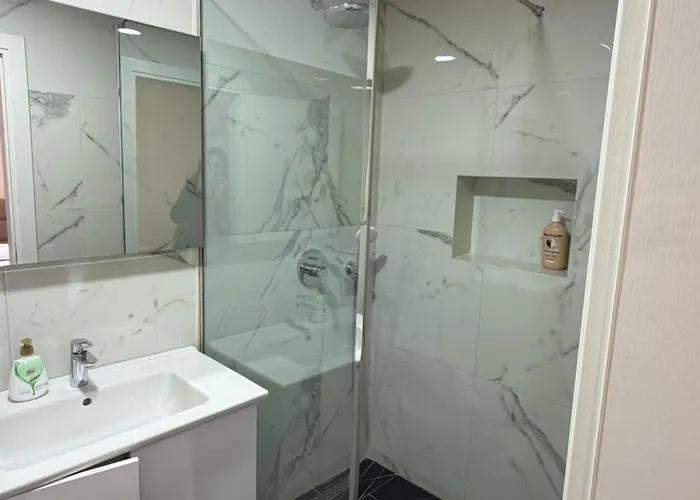 Djakbe Hotel *